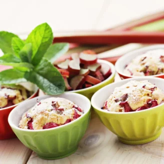 rhubarb-muffin-blog-dWxOJ5wjvpfzwWJg-2048x1229