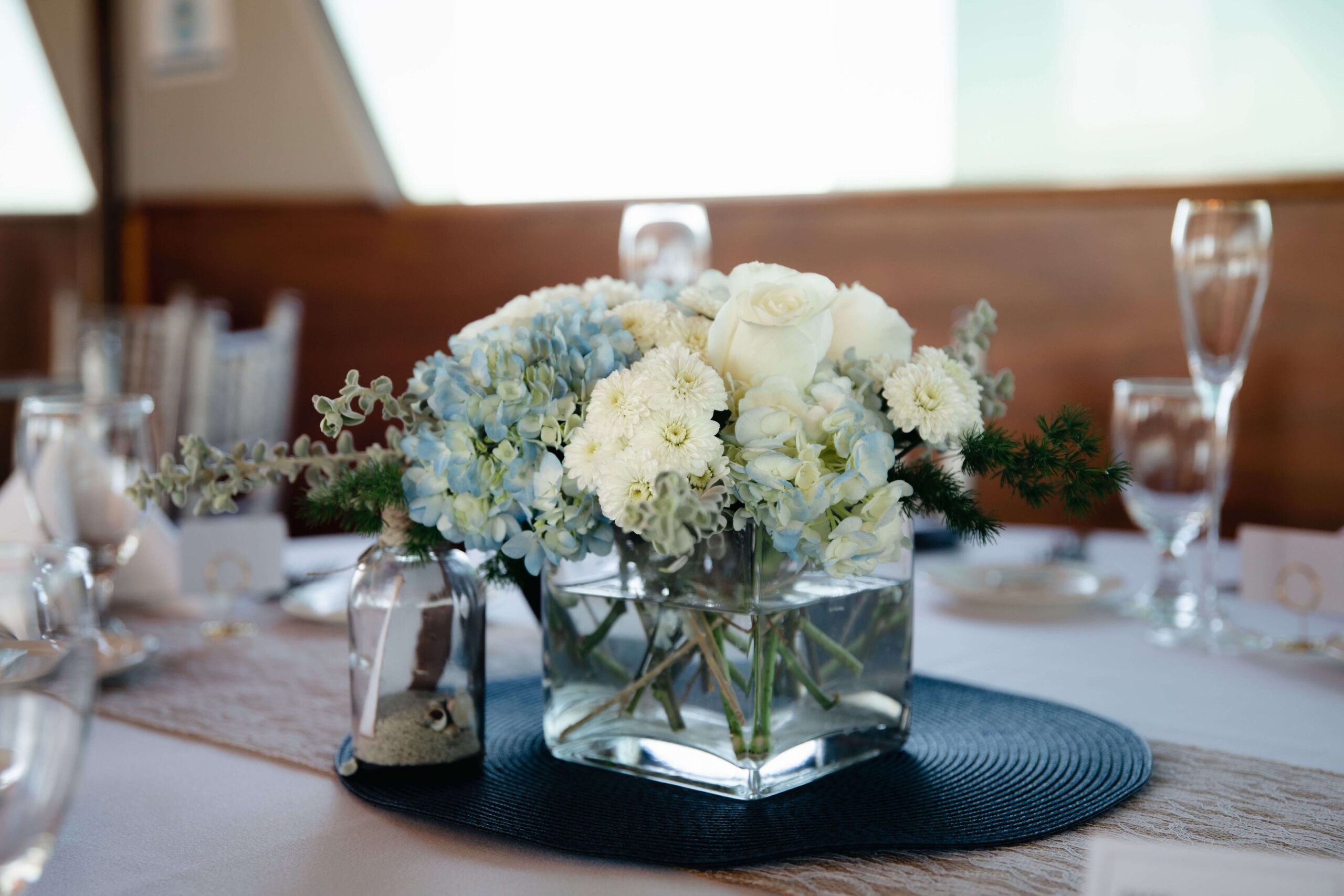 hydrangea table decor in vase