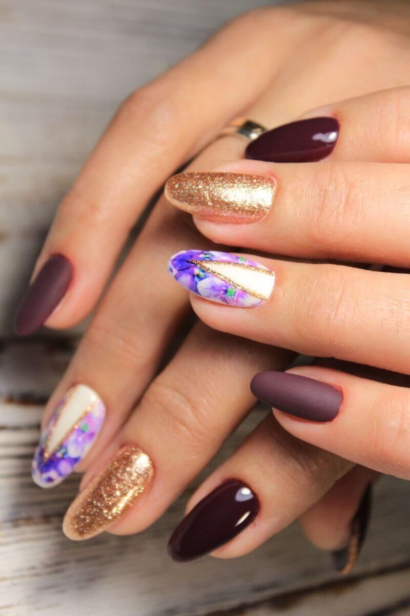 glitter nails