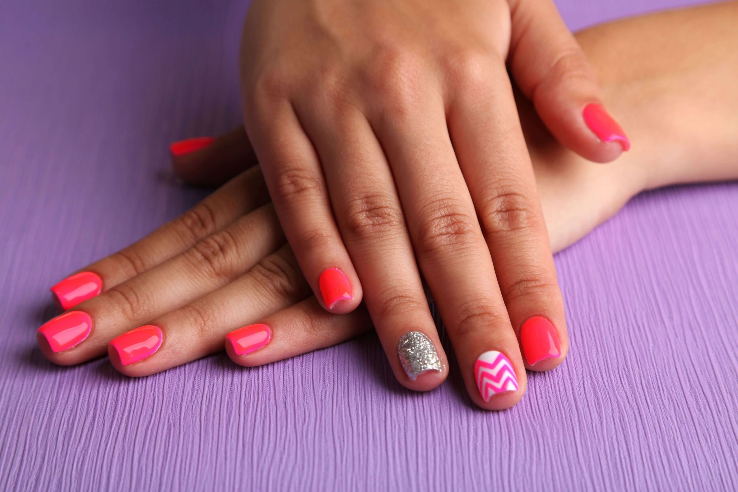 glitter nails
