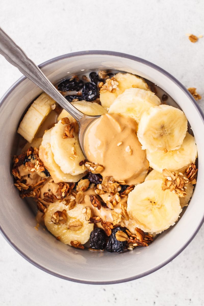 protein-packed oat bowl