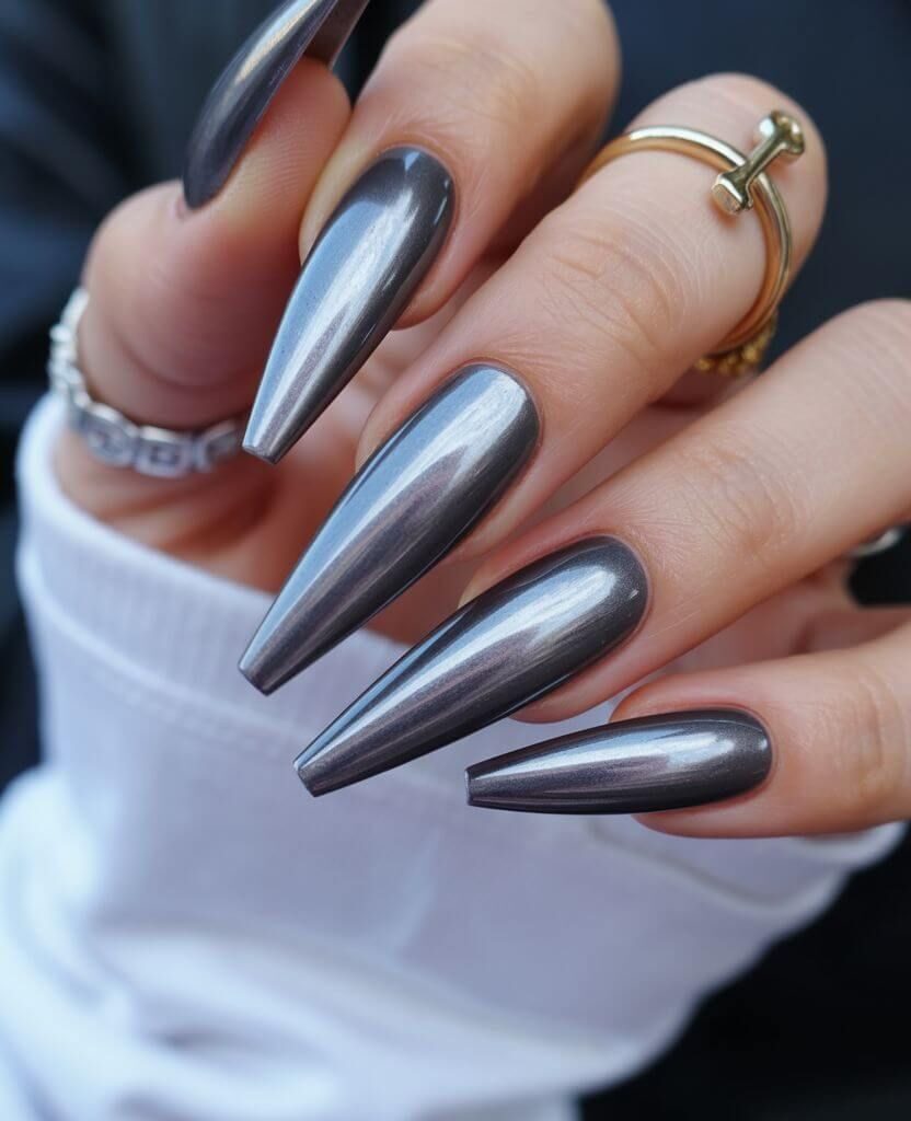 Grey Metallic Winter Nails – Sleek Chrome Coffin Nail Design 2025