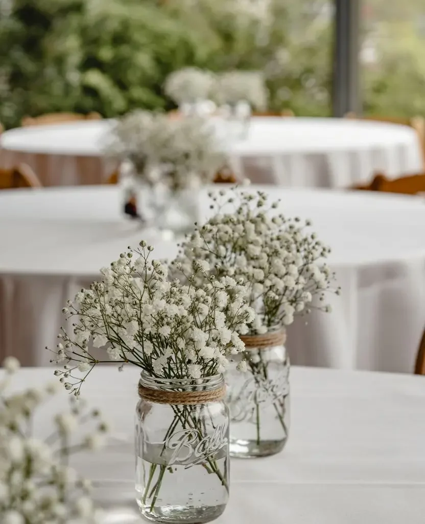 round table wedding centerpiece ideas 5