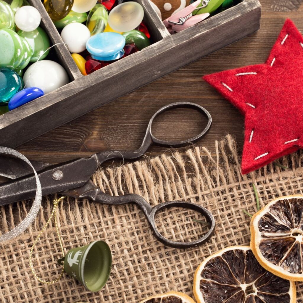 easy-homemade-christmas-ornaments