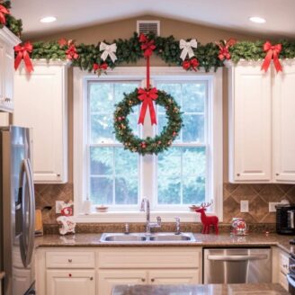 kitchen-cabinet-Christmas-decorations-2