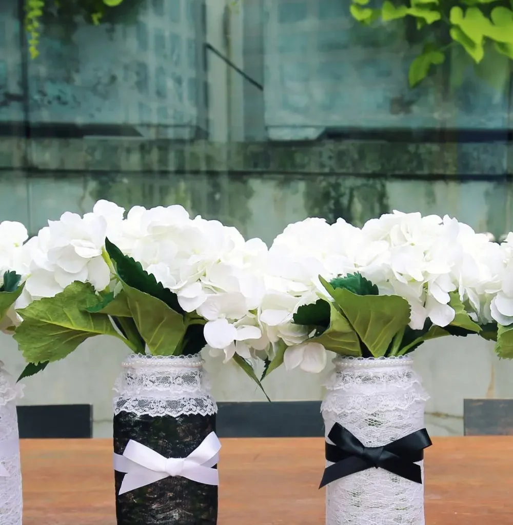 round table wedding centerpiece ideas 6