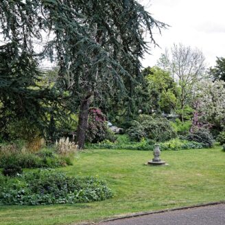 spring-front-garden-ideas-featured-1